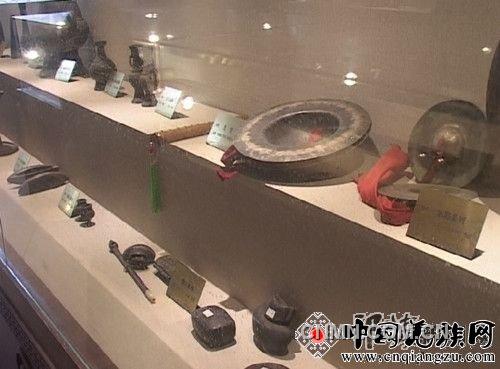 成都尔玛民俗博物馆开馆展示羌族铜器